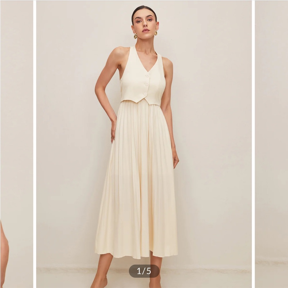 Commense Button Halter Vest & Pleated Skirt